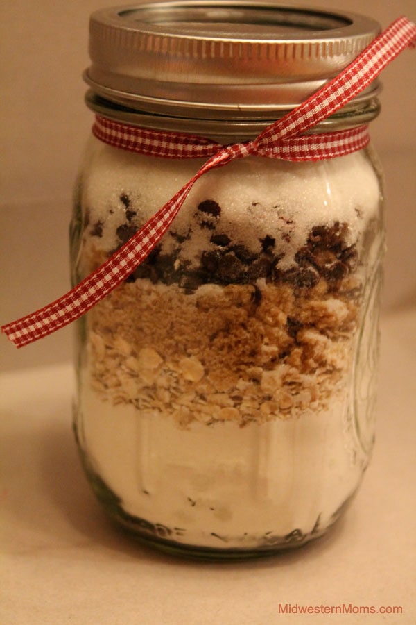 Cookies In a Jar: Cowboy Cookies