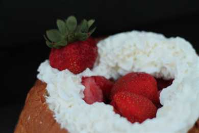 Strawberry Shortcake Bowl with Kings Hawaiian
