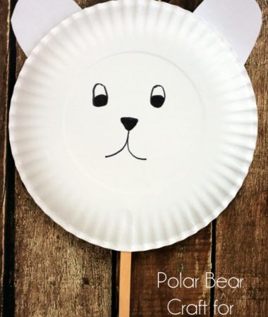 Simple Polar Bear Craft for Preschoolers. Fun paper plate polar bear mask.