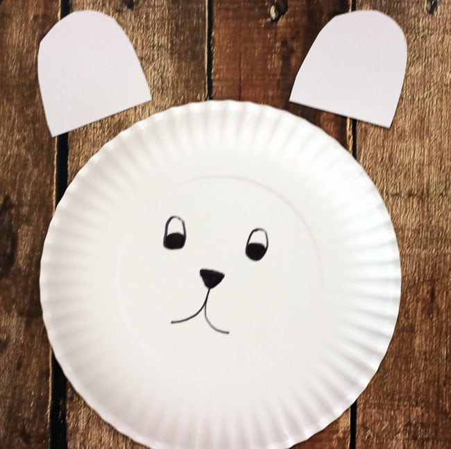Simple polar bear craft for preschoolers