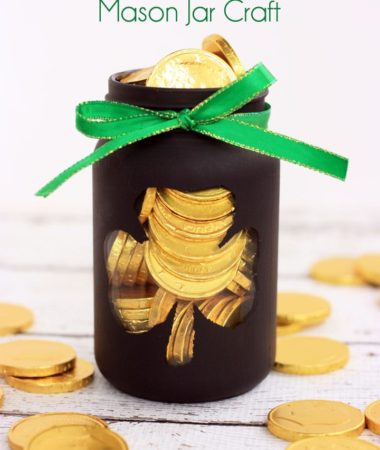 This St. Patrick's Day Mason Jar Craft makes the perfect Pot of Gold.