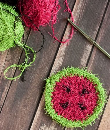 Simple crochet watermelon scrubbie pattern.